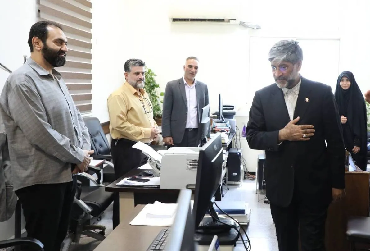 تسریع در رسیدگی به درخواستهای مراجعان