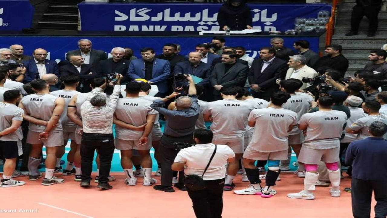 رونمایی از ۱۴ ملی‌پوش والیبال در حضور دنیامالی