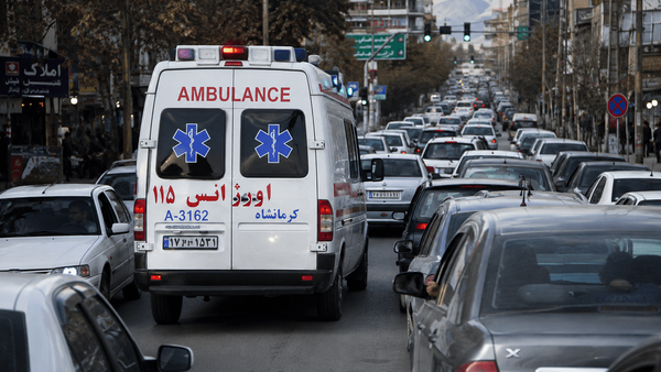 از مسیر آمبولانس تردد کنید با پلیس طرف هستید