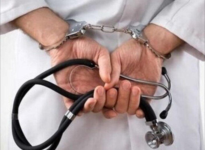 پزشک قلابی در اقدسیه به دام افتاد
