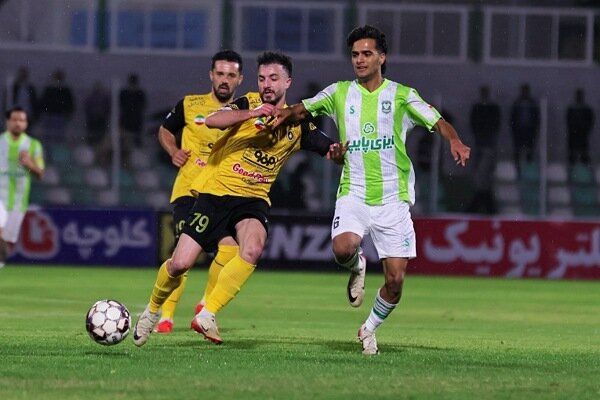 زنگ خطر مدعیان برای استقلال و پرسپولیس؛ سپاهان در خرم‌آباد صدرنشین شد