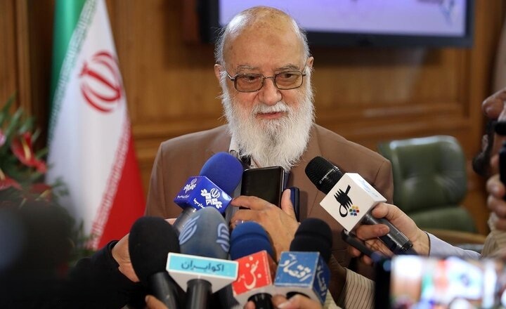 چمران: تعدادی از اتوبوسهای وارداتی در پاکستان مانده است