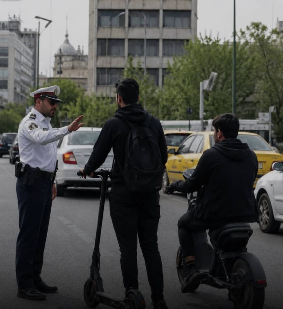 اسکیت سواری در خیابان ممنوع