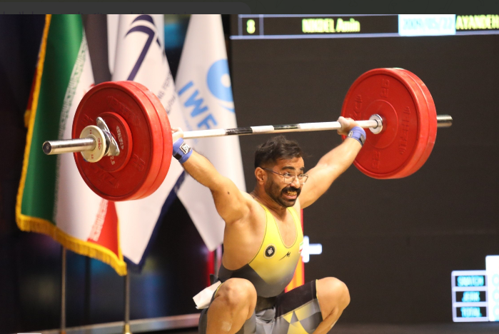 هفته نخست لیگ وزنه برداری ایران؛ قهرمانی حافظ قشقایی در دسته ۶۵ کیلوگرم