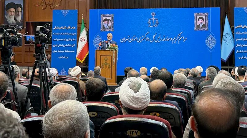 القاصی مهر: بدهکار مردم هستیم