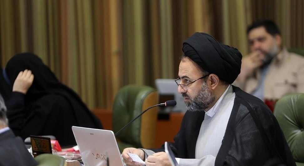 درخواست عضو شورای شهر تهران برای تدوین برنامه راهبردی برقیسازی خودروها