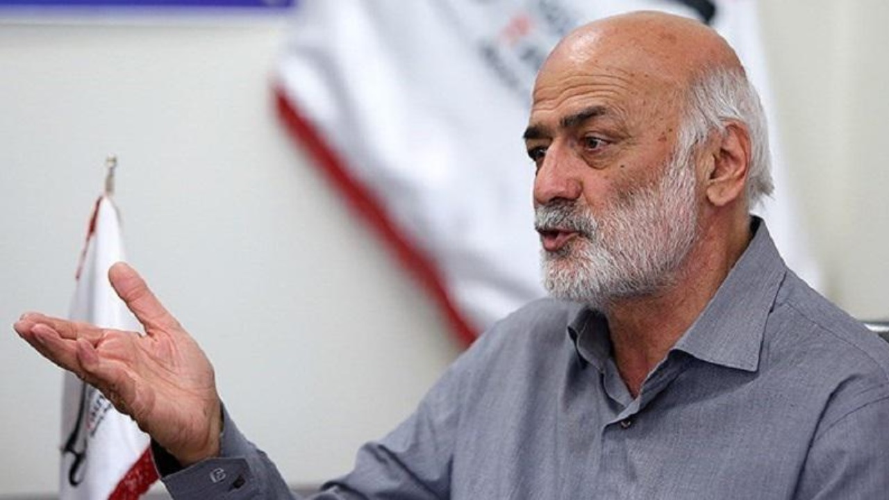کربکندی: شاید کسر امتیاز در بهبود رفتار‌ها موثرتر باشد/ جا داشت خداداد عزیزی بیشتر محروم شود
