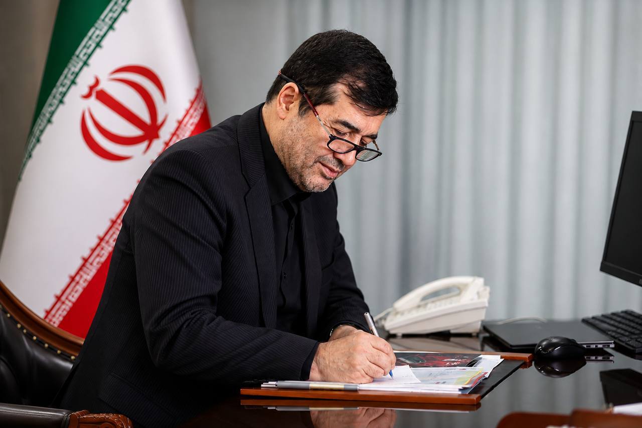 پیام وزیر ورزش و جوانان به تیم‌های وزنه برداری دختران و پسران نوجوان ایران در آسیا
