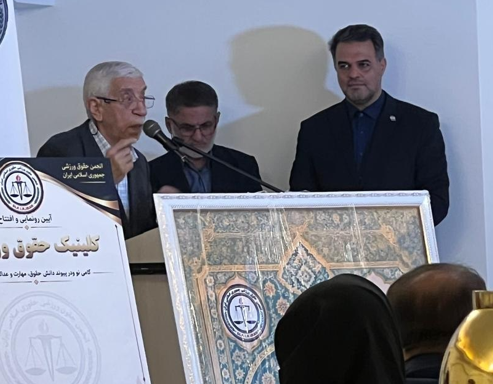 پدر علم حقوق ورزش ، رئیس افتخاری انجمن حقوق ورزشی