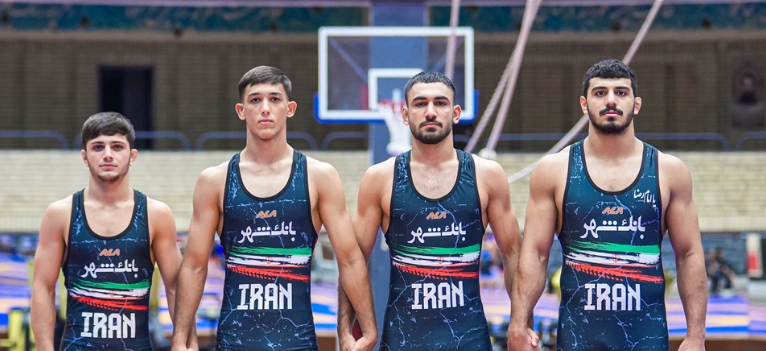 کشتی فرنگی قهرمانی جوانان آسیا؛ آرمین شمسی پور در آستانه کسب نشان طلا