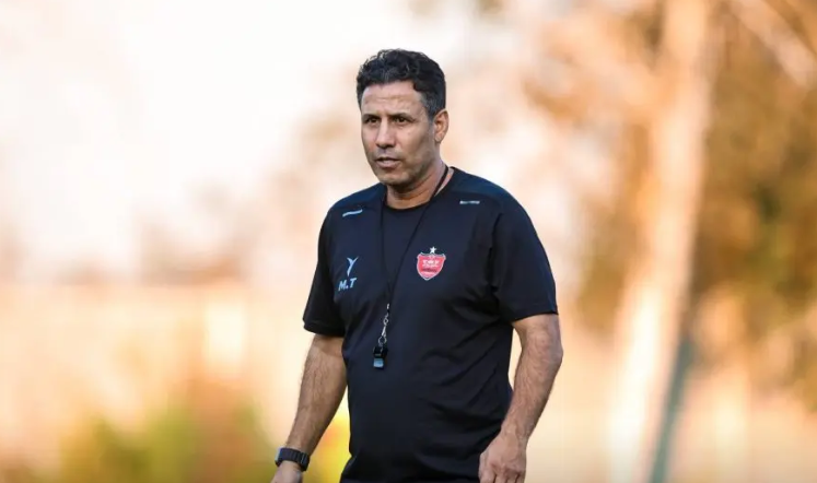سرمربی پرسپولیس به نشست خبری نرسید