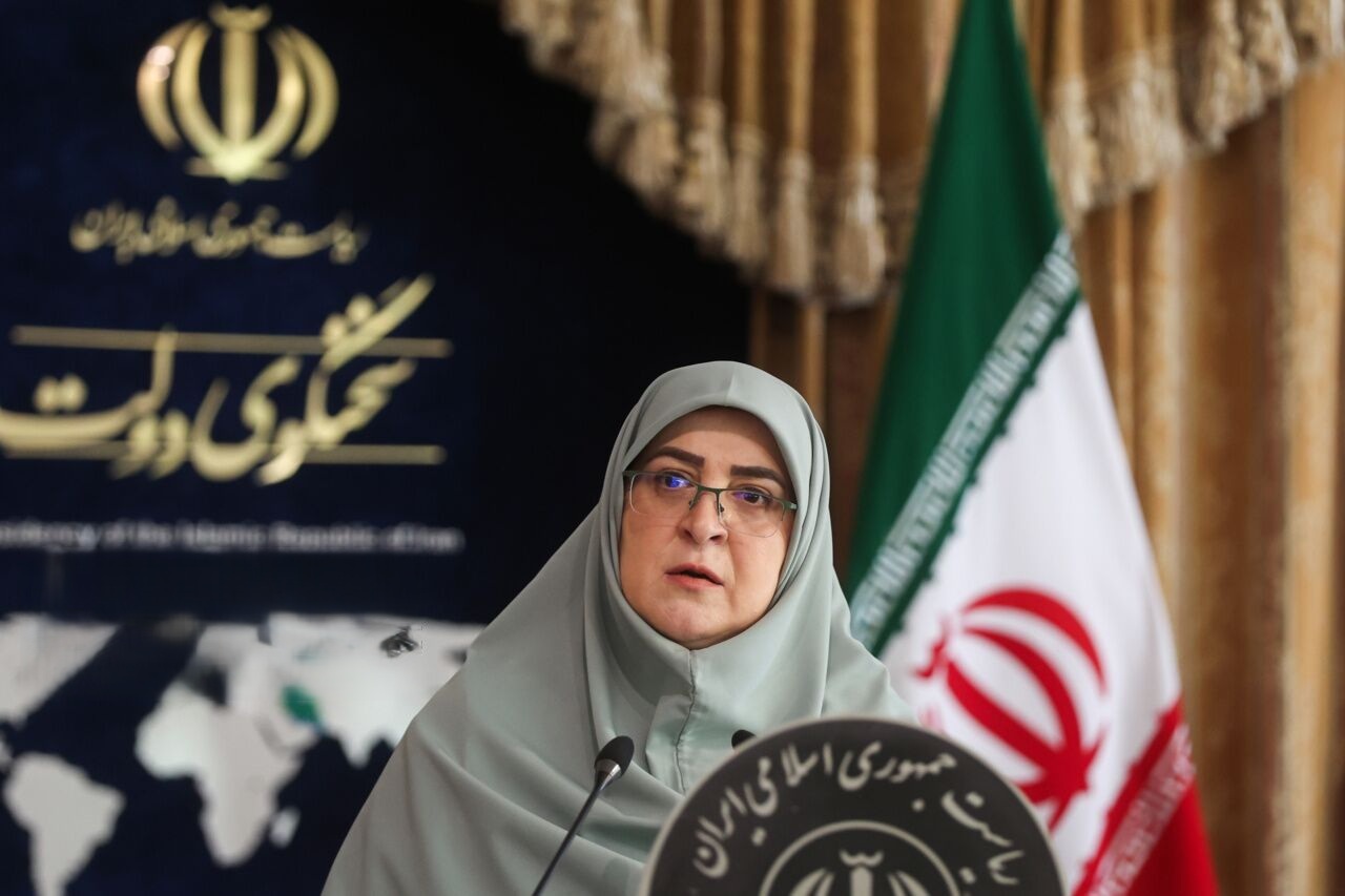 ترسی از مذاکره نداریم و با قدرت از منافع خود دفاع میکنیم