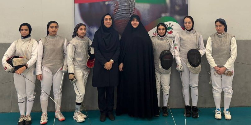 بازدید عضو فراکسیون زنان مجلس از رقابتهای شمشیربازی بانوان