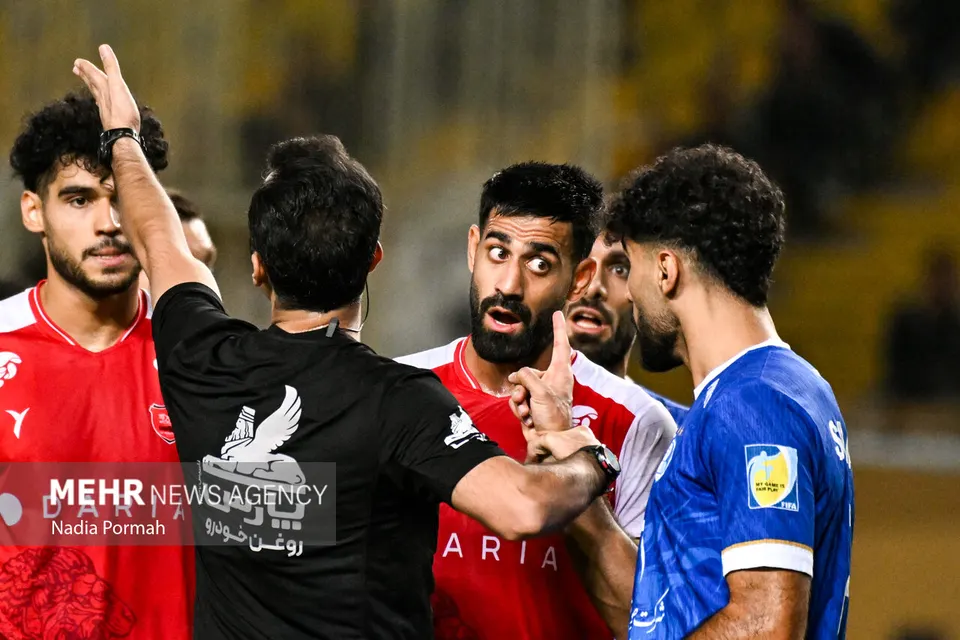 شکایت باشگاه استقلال از داور دربی ۱۰۷