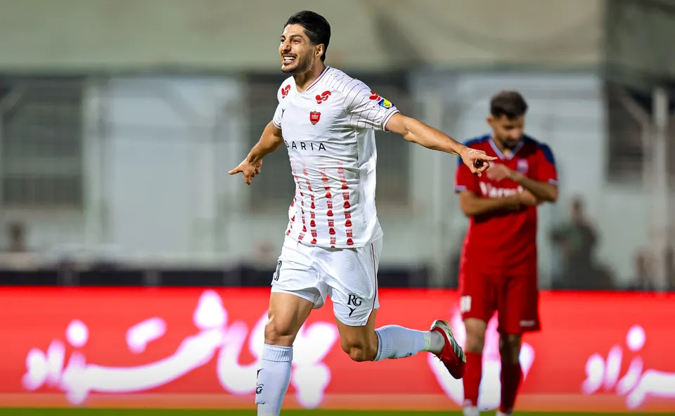 هفته یازدهم لیگ برتر فوتبال، بازگشت پرسپولیس به صدرجدول