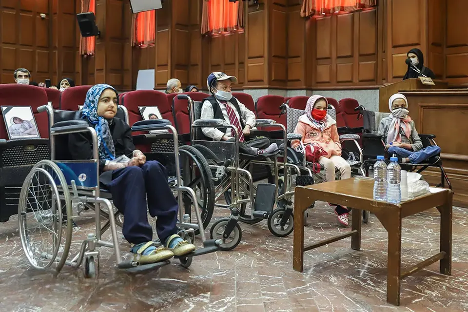 فروش محموله نفت آمریکایی به نفع بیماران پروانهای