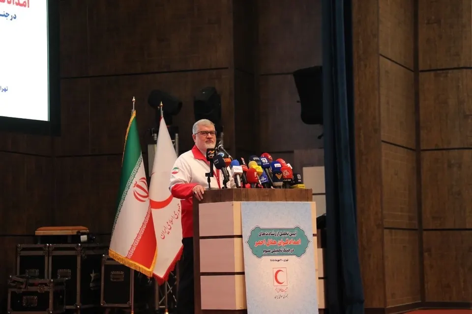 مراسم تجلیل از امدادگران هلال‌احمر با حضور استاندار تهران