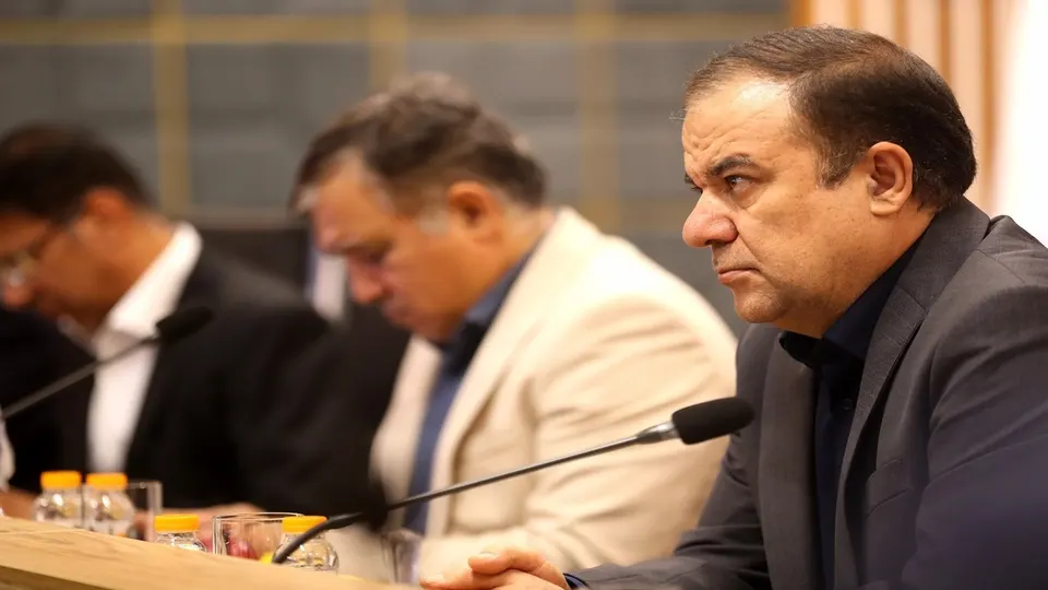 تقویت آبی‌ها در نیم‌فصل در دستور کار