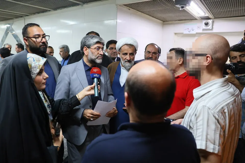 بازدید ۴ ساعته رئیس کل دادگستری استان تهران از زندان تهران بزرگ