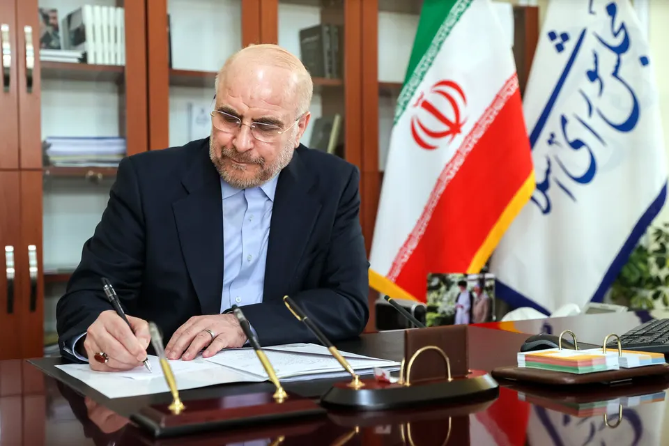 قالیباف قهرمانی تیم ملی کشتی فرنگی امید را تبریک گفت