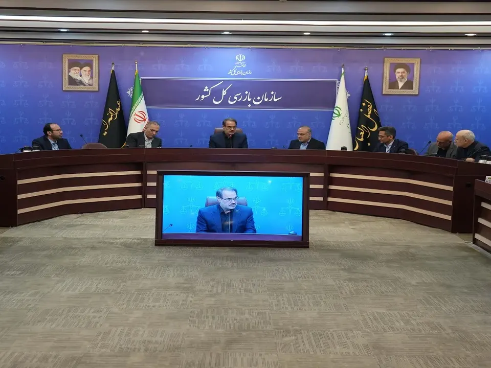 پرداخت تسهیلات به جوانی جمعیت و تولید اولویت باشد