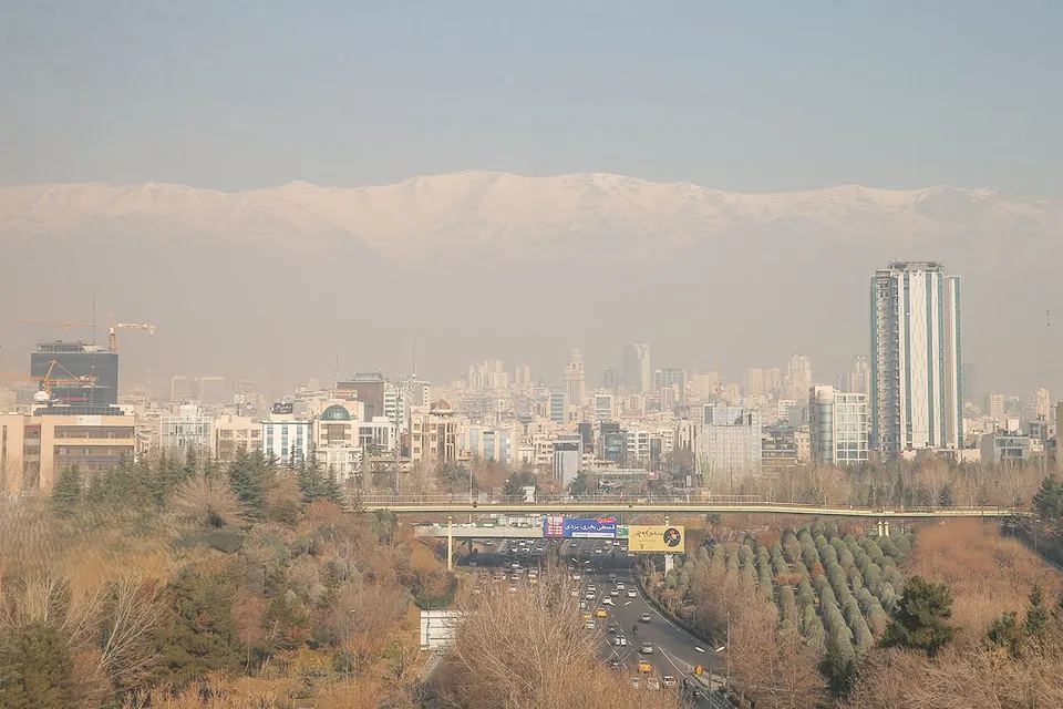 کاهش چشمگیر روزهای آلوده تهران در هفت ماه نخست سال ۱۴۰۵