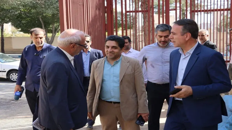 تاکید ثابت قدم بر تأمین اعتبار و رفع موانع تکمیل پروژه استخر شاهینشهر
