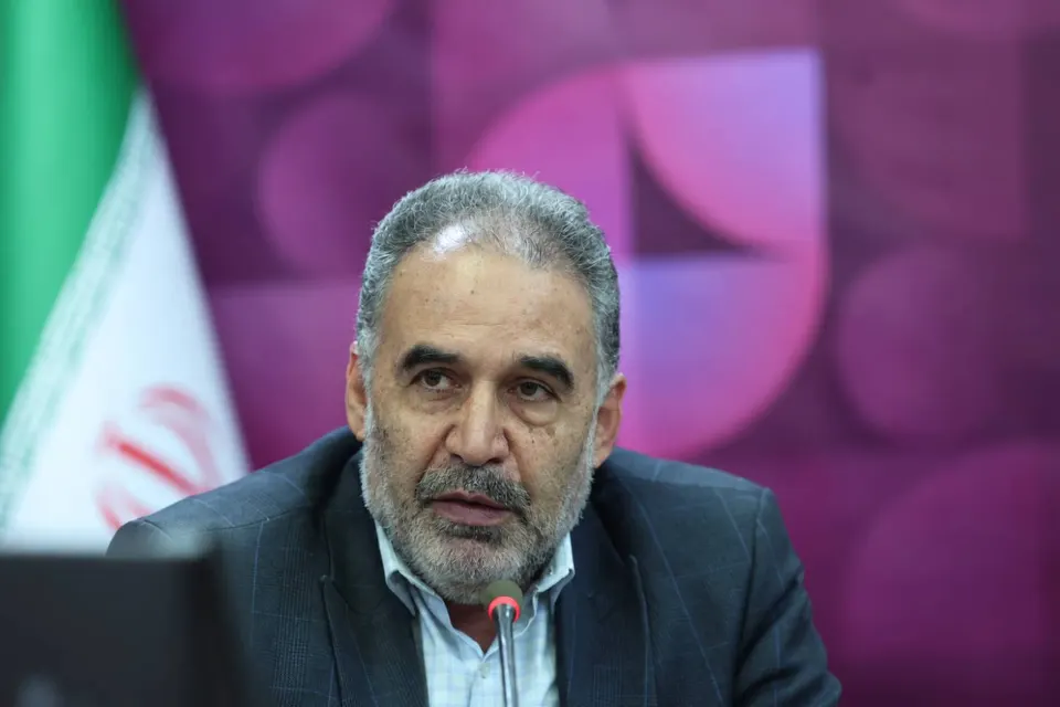 چراغ سبز سازمان غذا و دارو به درج بدون سولفات و پارابن؛ تعیین تکلیف مجوز‌ها و مواد اولیه حشره‌کش‌ها